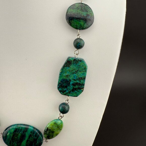 Green & Blue Stone Beaded Necklace With Lobster Clasp Handmade Gemstone Jewelry - Picture 5 of 7